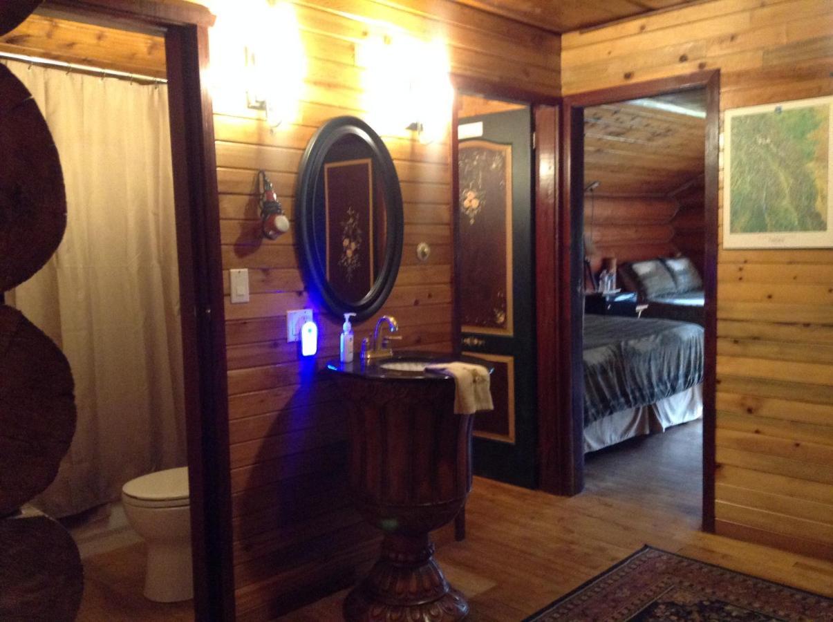 Summit River Lodge & Campsites เวลเมาท์ ห้อง รูปภาพ